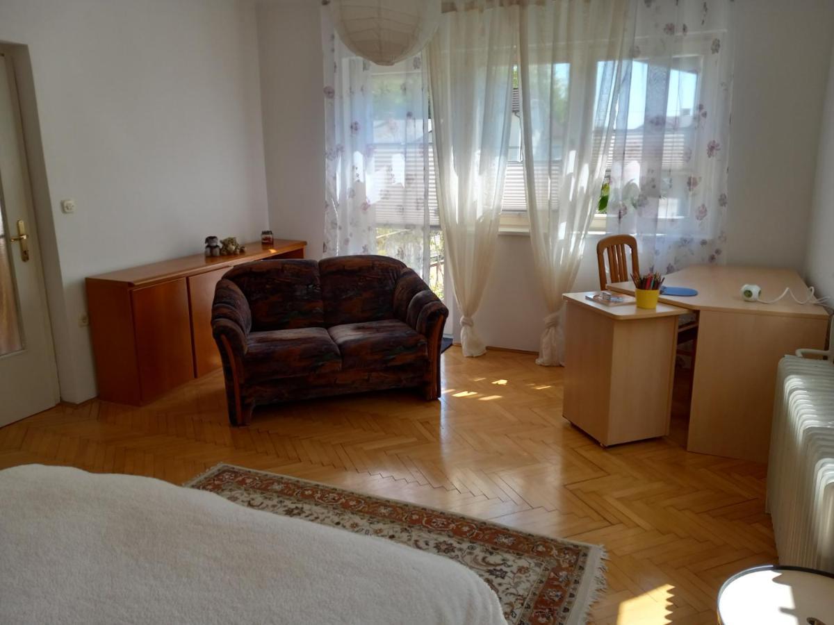 Lovely 2-Bedroom Appartment With Free Parking Dobrova Εξωτερικό φωτογραφία